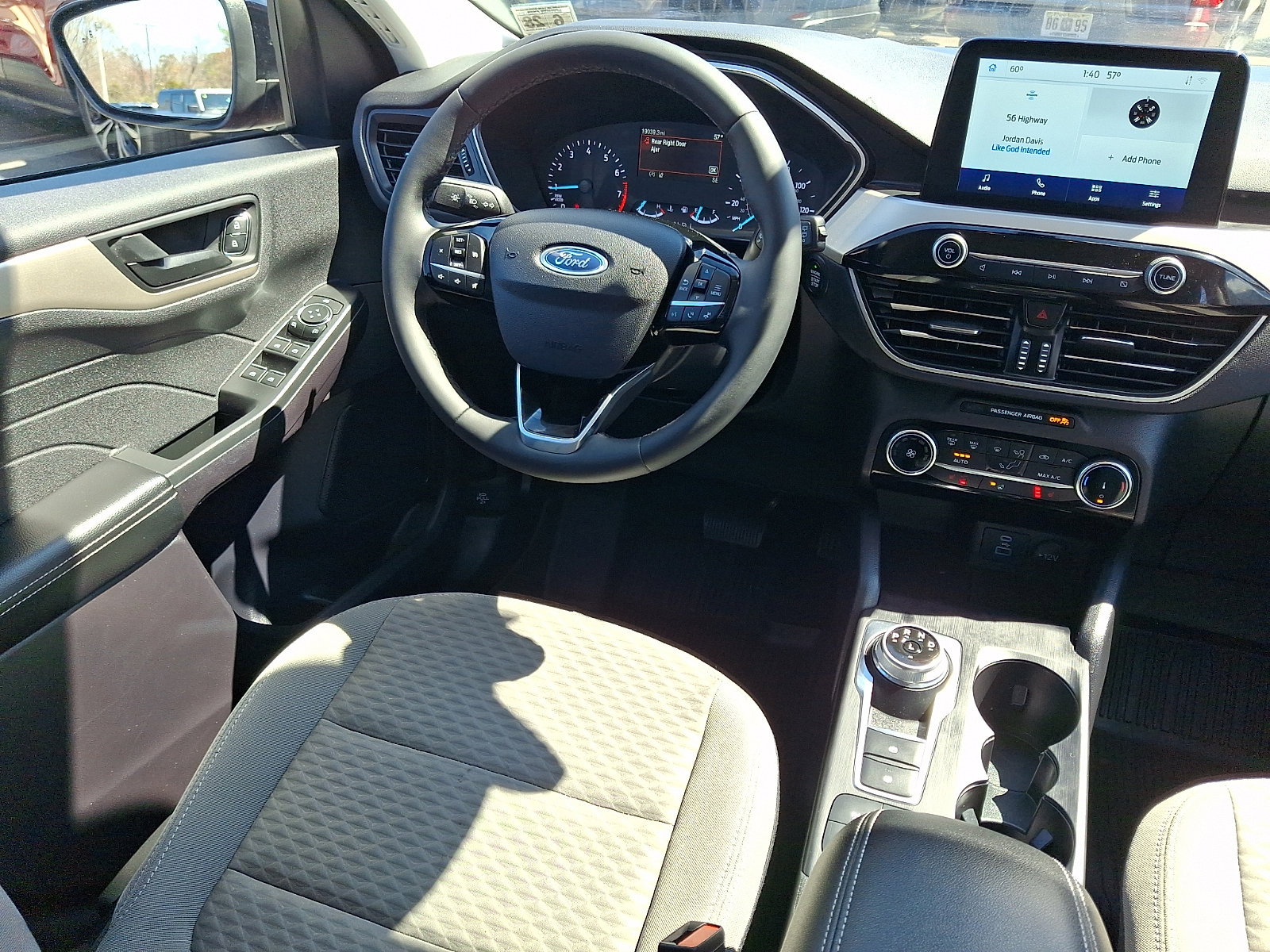 Certified 2022 Ford Escape SE w/ SE Sport Appearance Package image 14