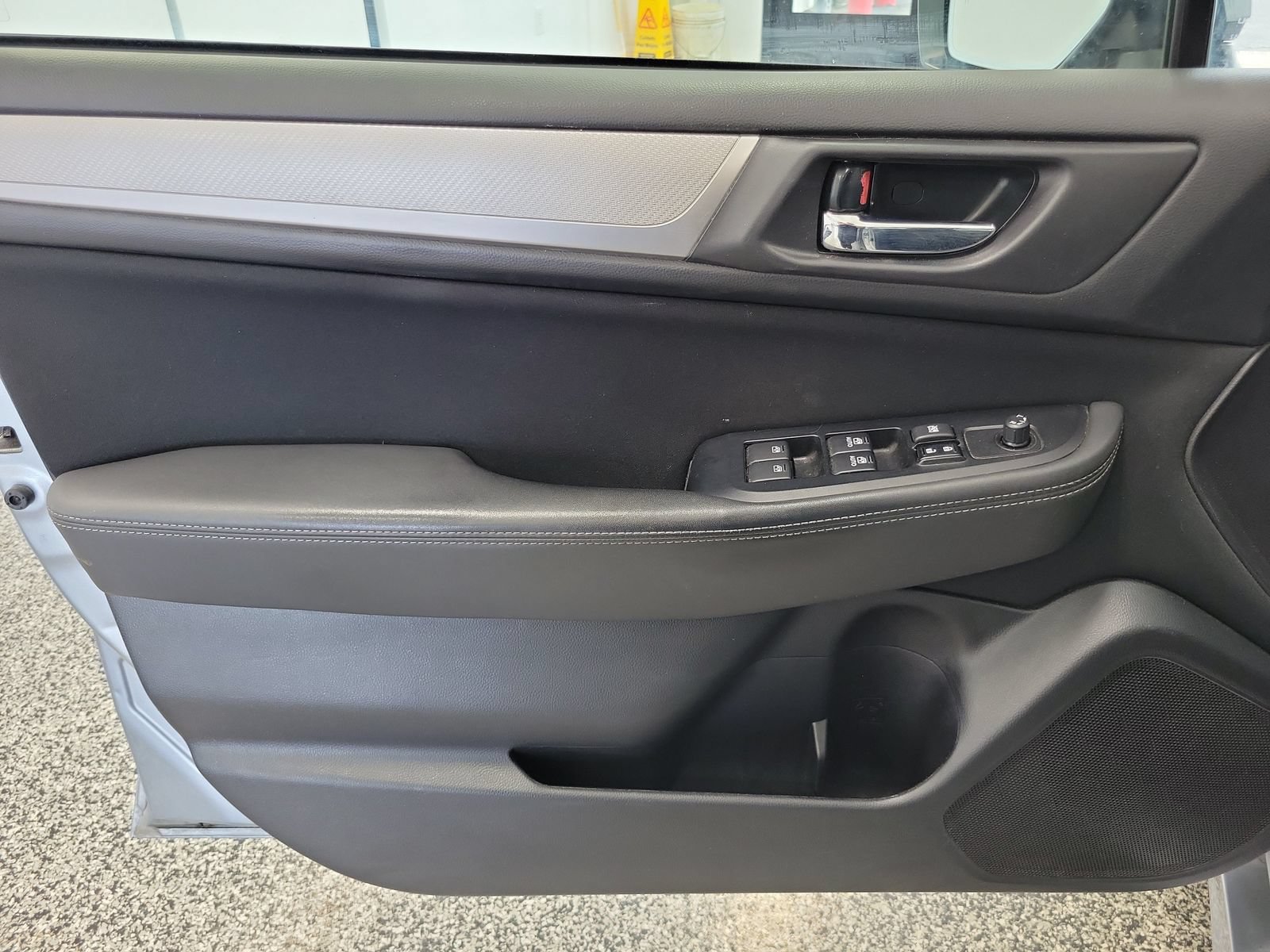 Used 2017 Subaru Legacy 2.5i Premium AWD/4WD image 6