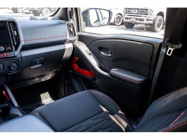 Used 2025 Nissan Frontier PRO-4X AWD/4WD image 14