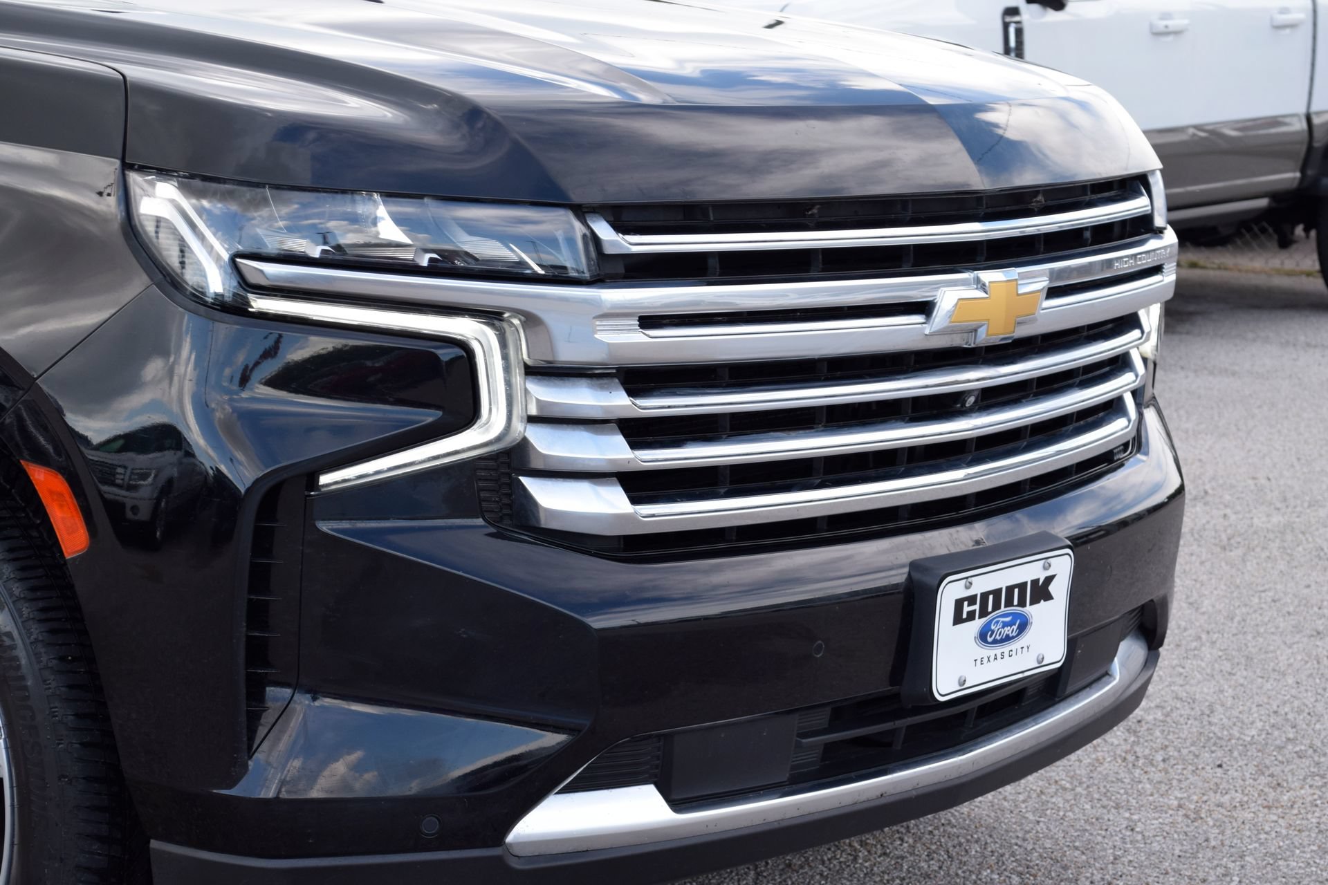 Used 2024 Chevrolet Tahoe High Country w/ Premium Package AWD/4WD image 26