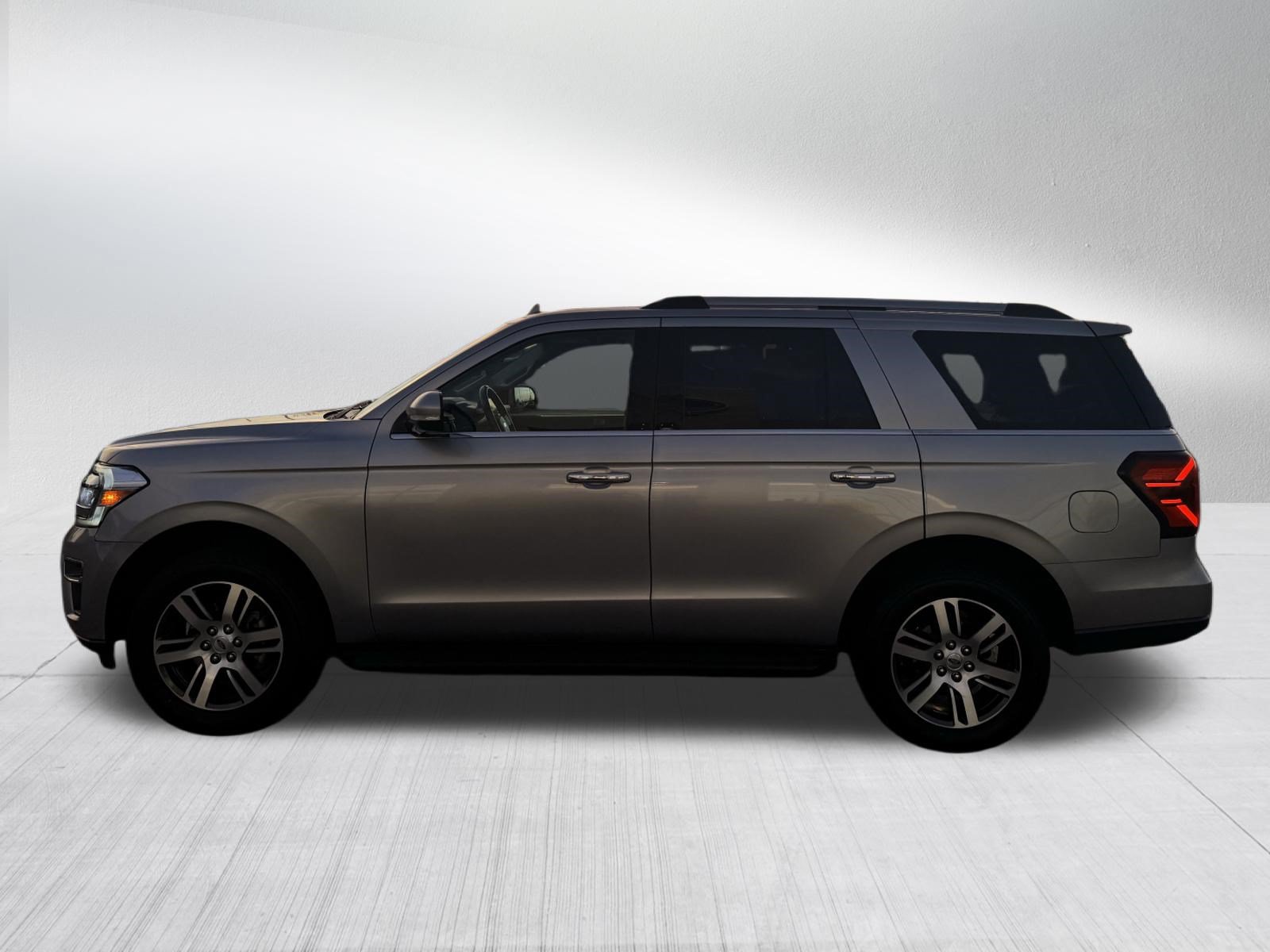 Certified 2024 Ford Expedition Limited AWD/4WD image 4