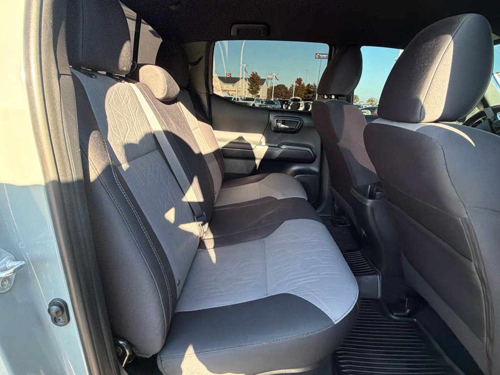 Used 2022 Toyota Tacoma TRD Sport w/ Technology Package RWD image 48