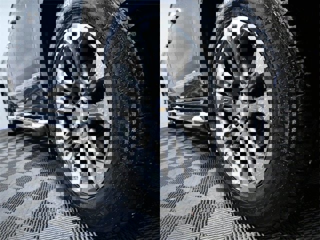 Used 2023 Chevrolet Silverado 1500 High Country w/ Technology Package image 7