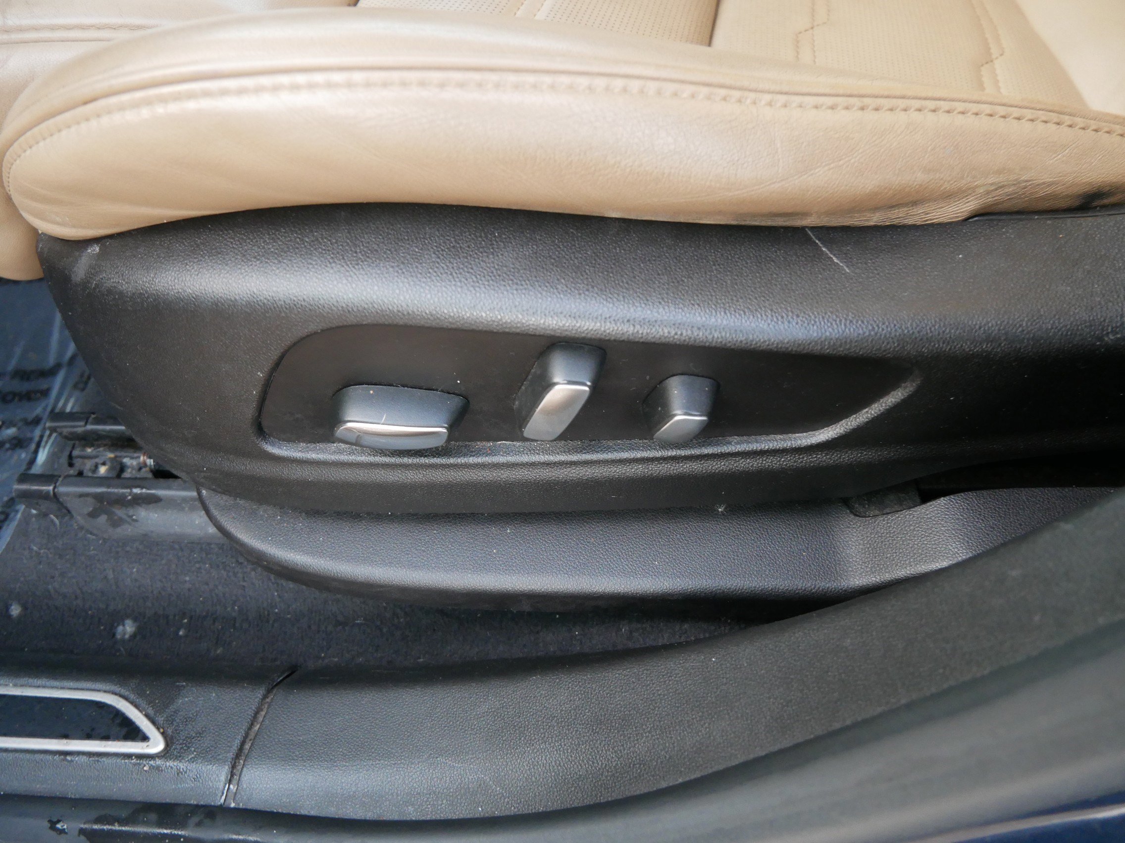 Used 2017 Cadillac XT5 Platinum image 19