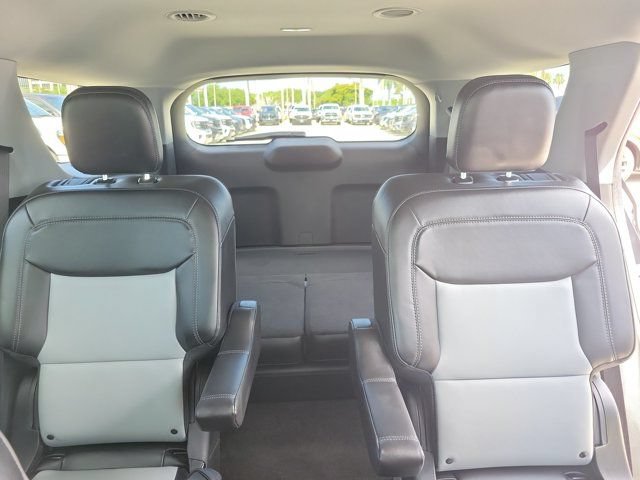 Certified 2023 Ford Explorer XLT w/ Equipment Group 202A RWD image 18