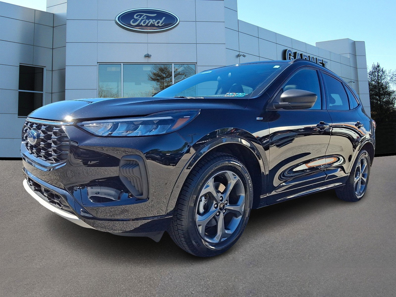 Certified 2023 Ford Escape ST-Line w/ Tech Pack #1 AWD/4WD image 4