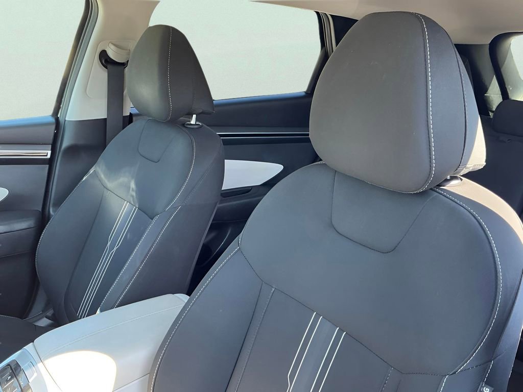 Used 2023 Hyundai Tucson SEL image 25