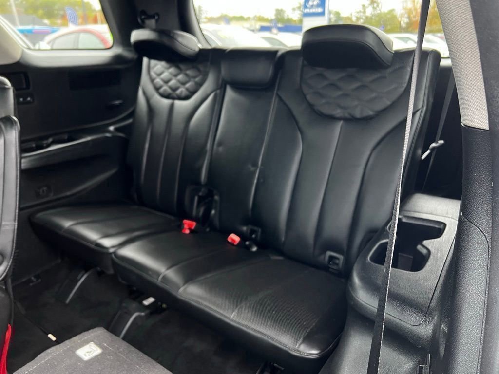 Used 2021 Hyundai Palisade Limited image 13