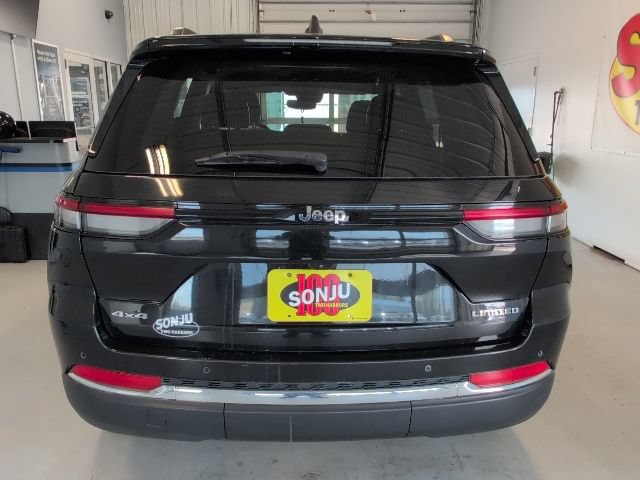 Used 2023 Jeep Grand Cherokee Limited AWD/4WD image 4