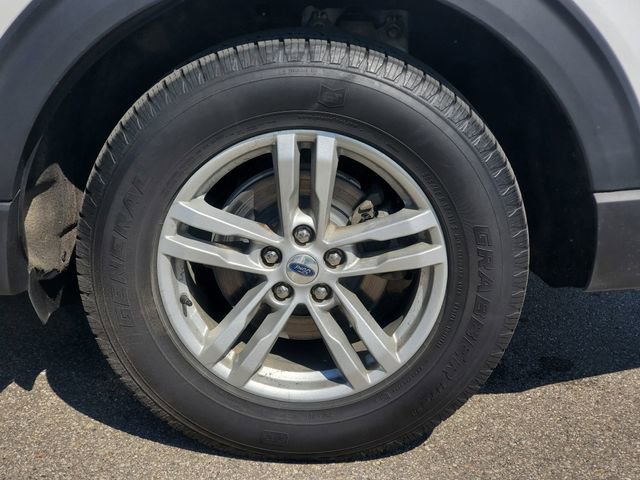 Certified 2021 Ford Explorer XLT w/ Equipment Group 202A image 32