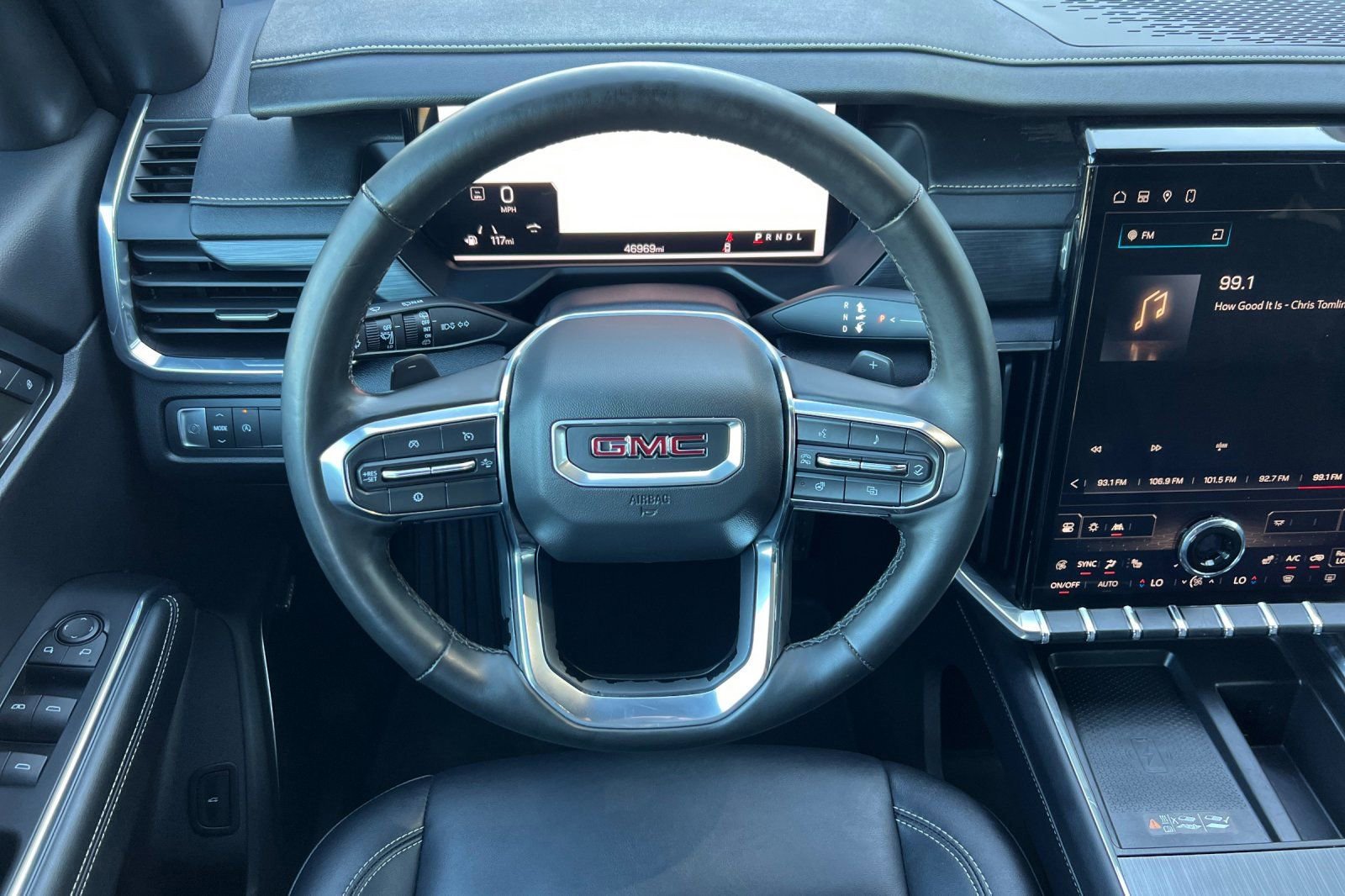 Used 2024 GMC Acadia Elevation image 15