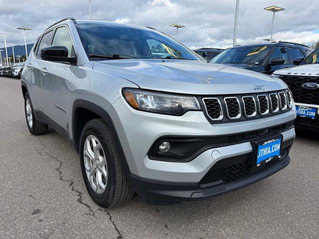 Used 2024 Jeep Compass Latitude image 4