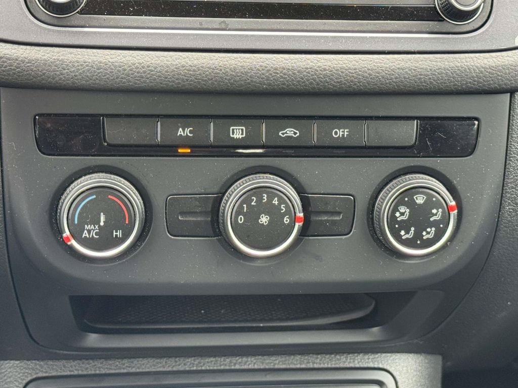 Used 2018 Volkswagen Tiguan Limited w/ Premium Package FWD image 5