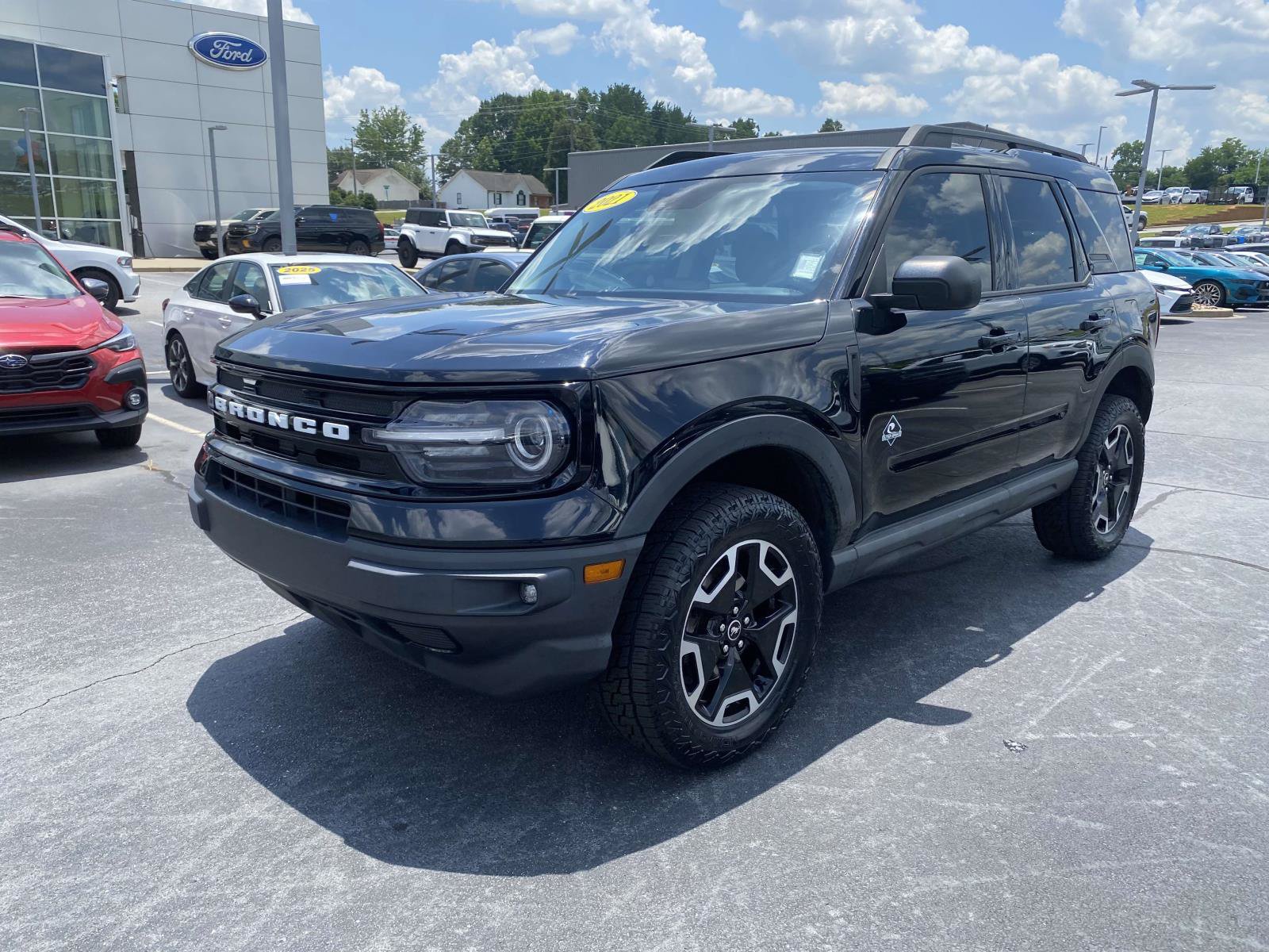 Certified 2021 Ford Bronco Sport Outer Banks AWD/4WD image 3