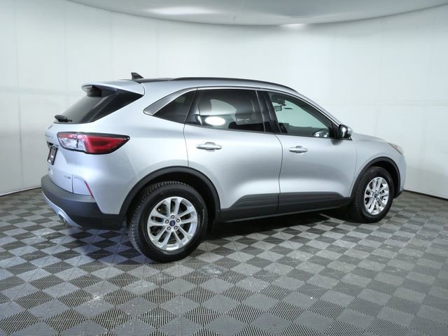 Certified 2020 Ford Escape SE image 8