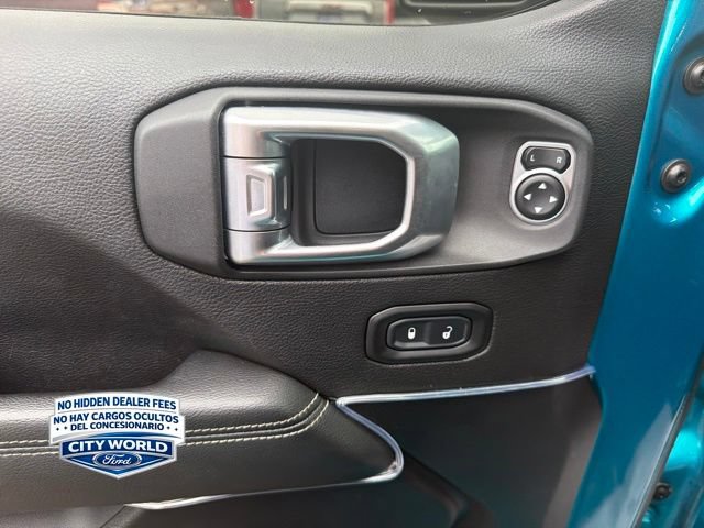 Used 2020 Jeep Wrangler Unlimited Sahara w/ Cold Weather Group AWD/4WD image 8