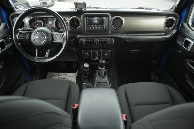 Used 2021 Jeep Gladiator Willys image 20