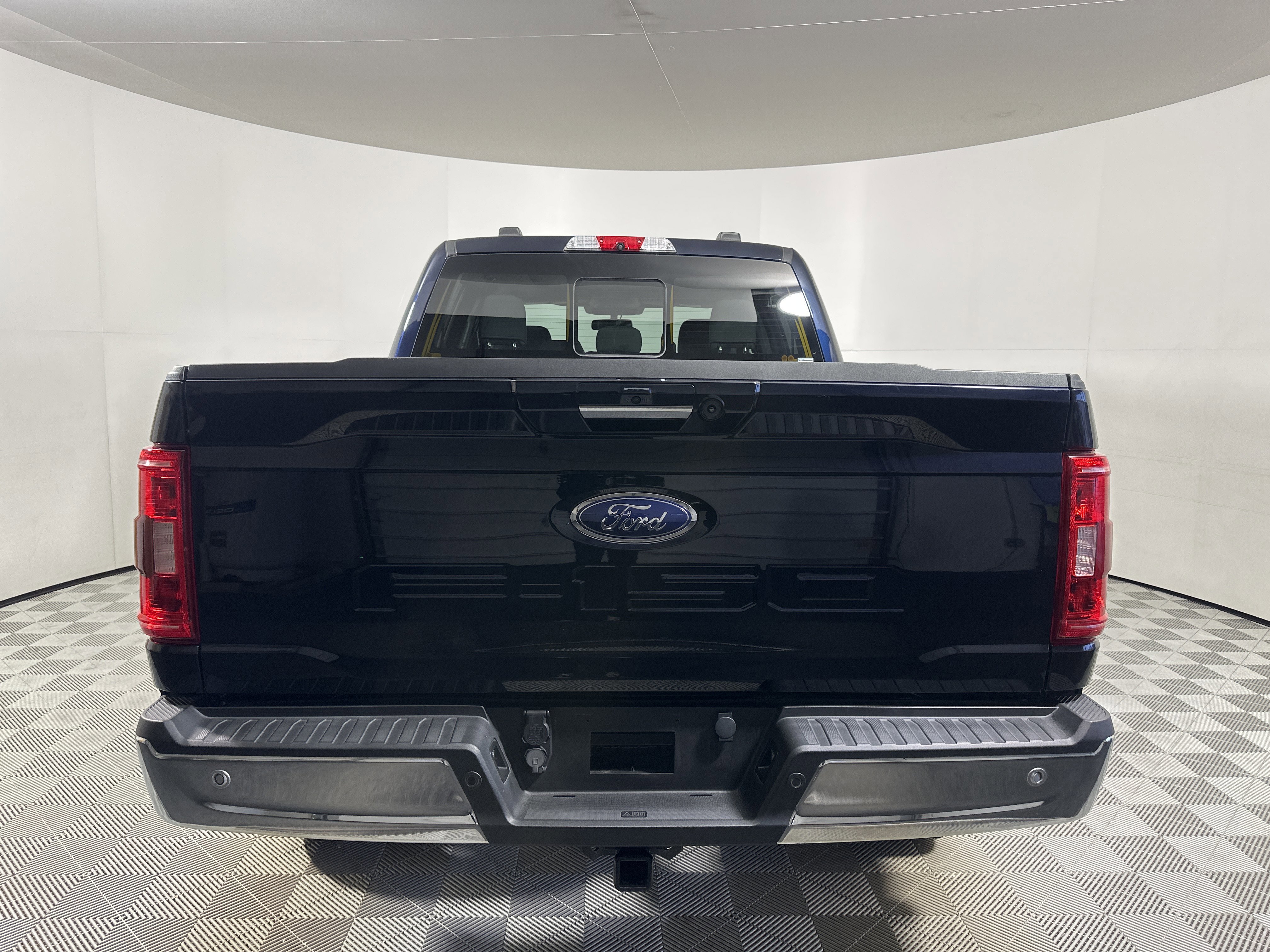 Certified 2022 Ford F150 XLT w/ Equipment Group 302A High image 4