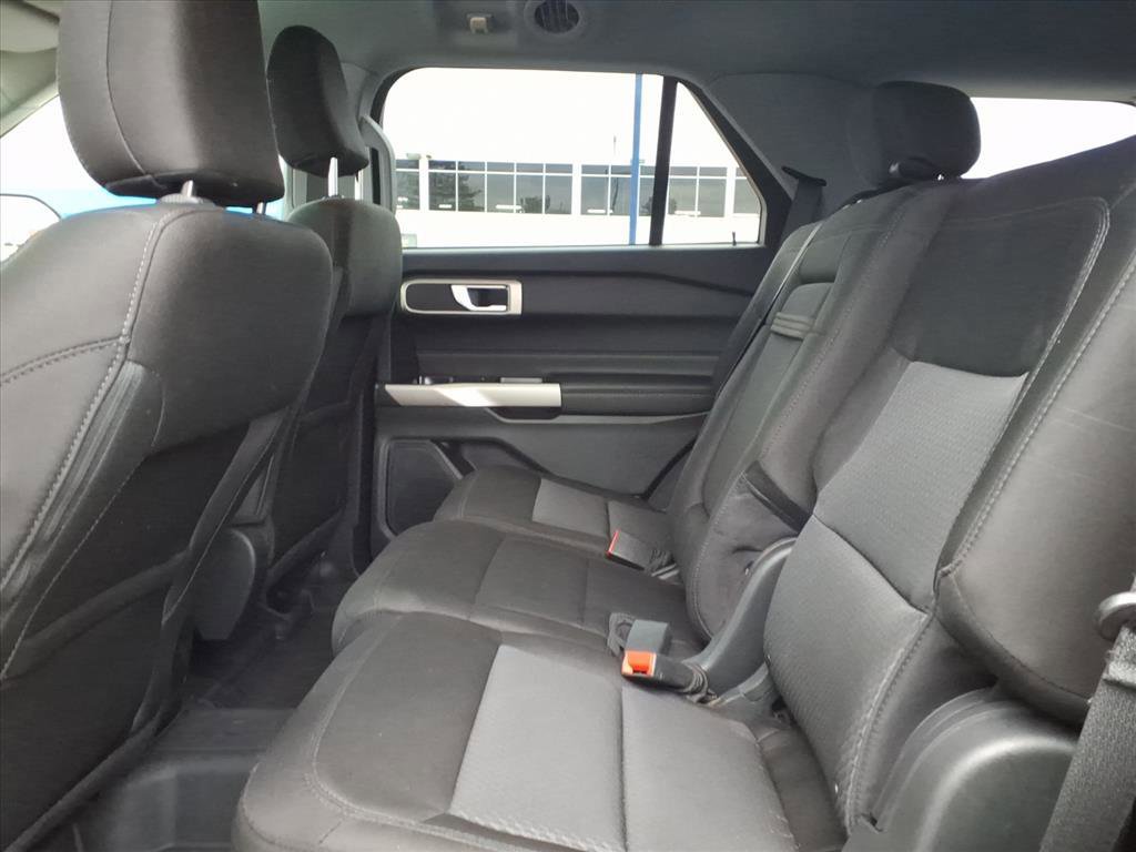 Certified 2023 Ford Explorer XLT w/ Class IV Trailer Tow Package image 12