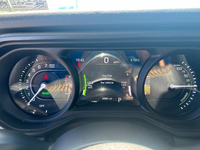 Used 2024 Jeep Wrangler Unlimited Sahara AWD/4WD image 17