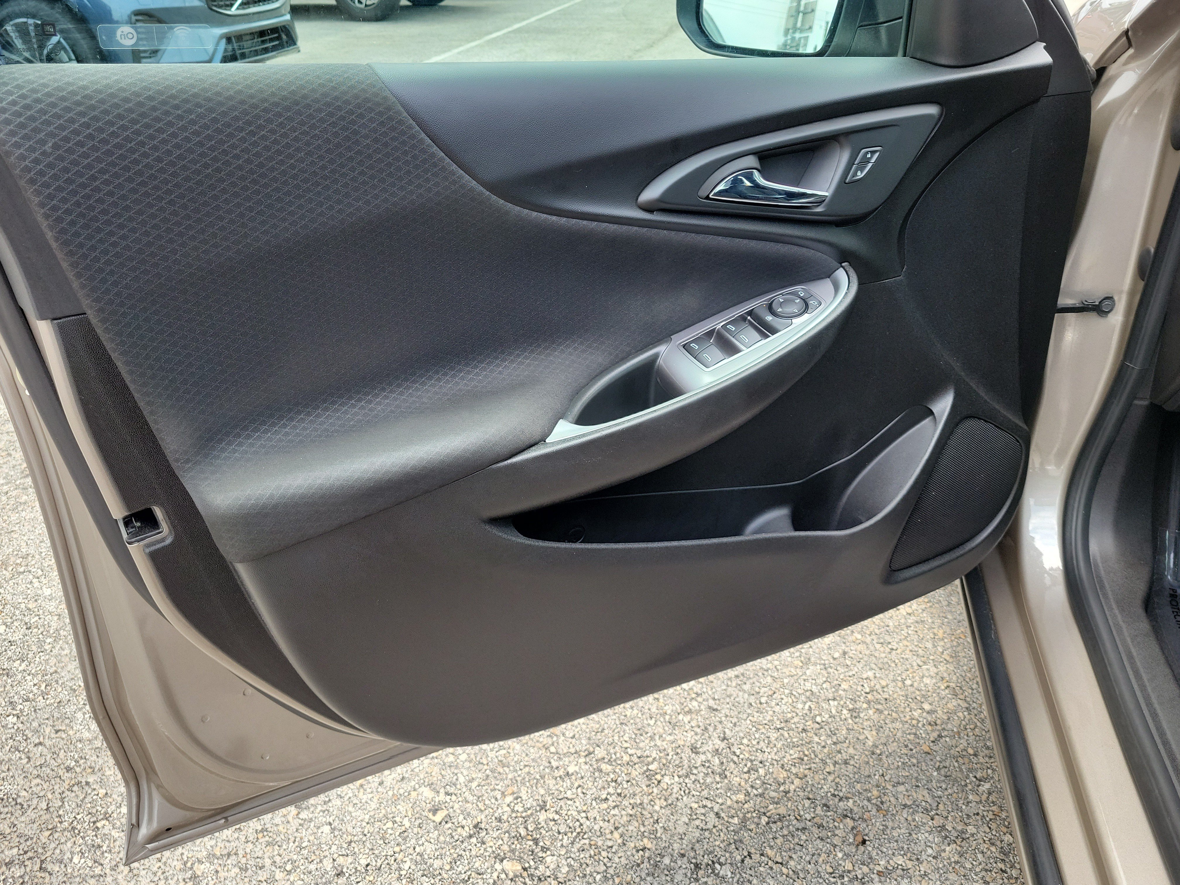 Used 2024 Chevrolet Malibu RS FWD image 18