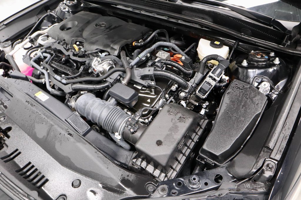 Used 2025 Toyota Camry SE image 15