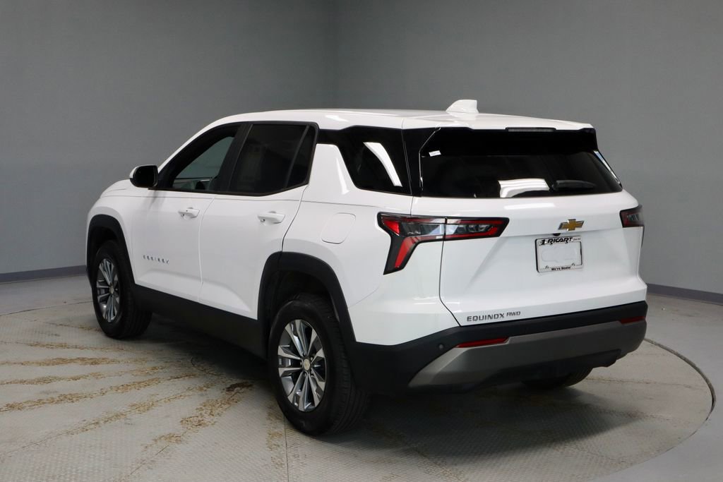 Used 2025 Chevrolet Equinox LT AWD/4WD image 11
