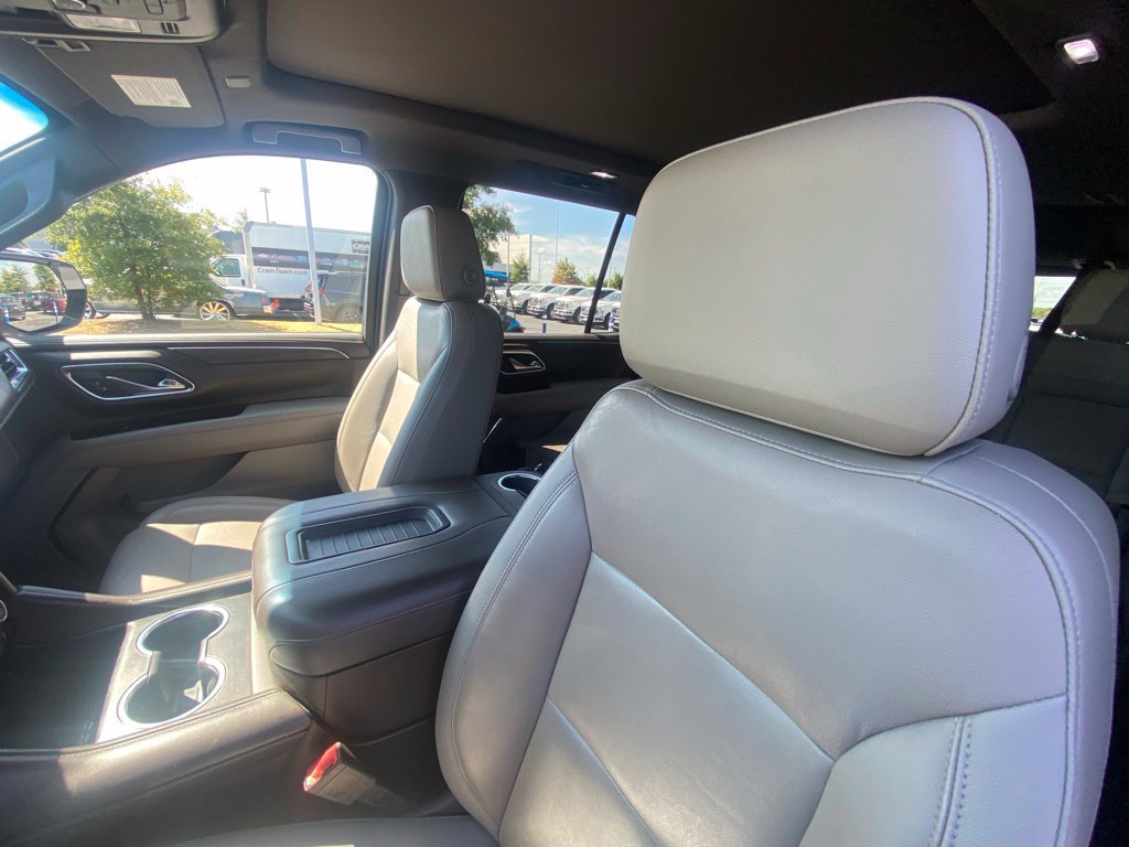 Used 2021 Chevrolet Tahoe Z71 w/ Luxury Package AWD/4WD image 21