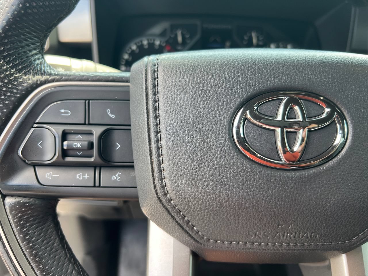 Used 2025 Toyota Tundra SR5 w/ TRD Off-Road Package AWD/4WD image 30