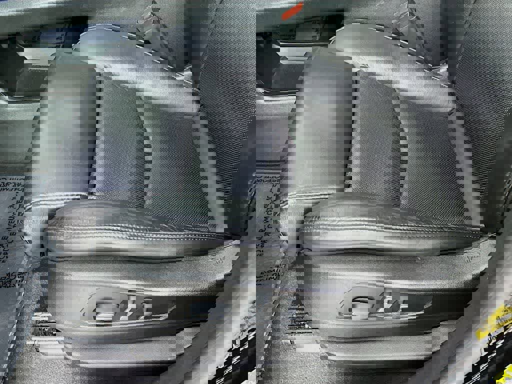 Used 2017 Cadillac XT5 Luxury w/ Driver Awareness Package image 31