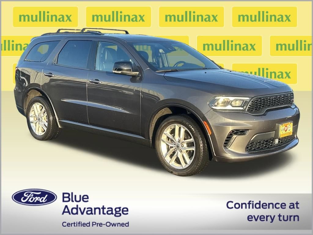 Used 2024 Dodge Durango GT image 2