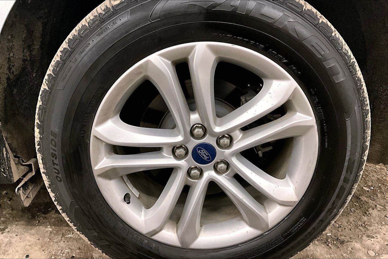 Certified 2020 Ford Edge SEL w/ Convenience Package image 10