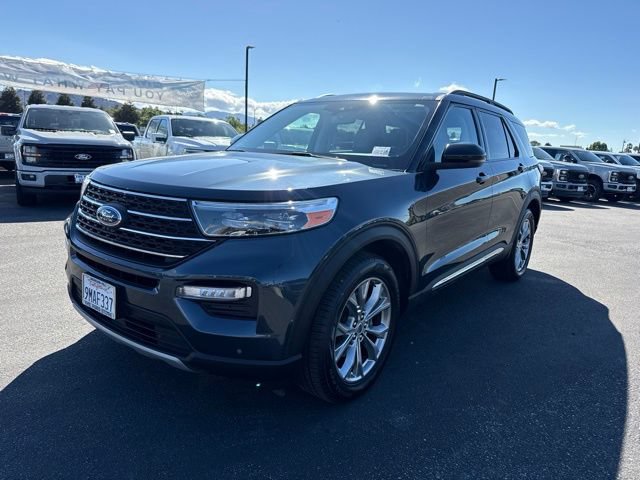 Certified 2023 Ford Explorer XLT w/ Equipment Group 202A AWD/4WD image 2