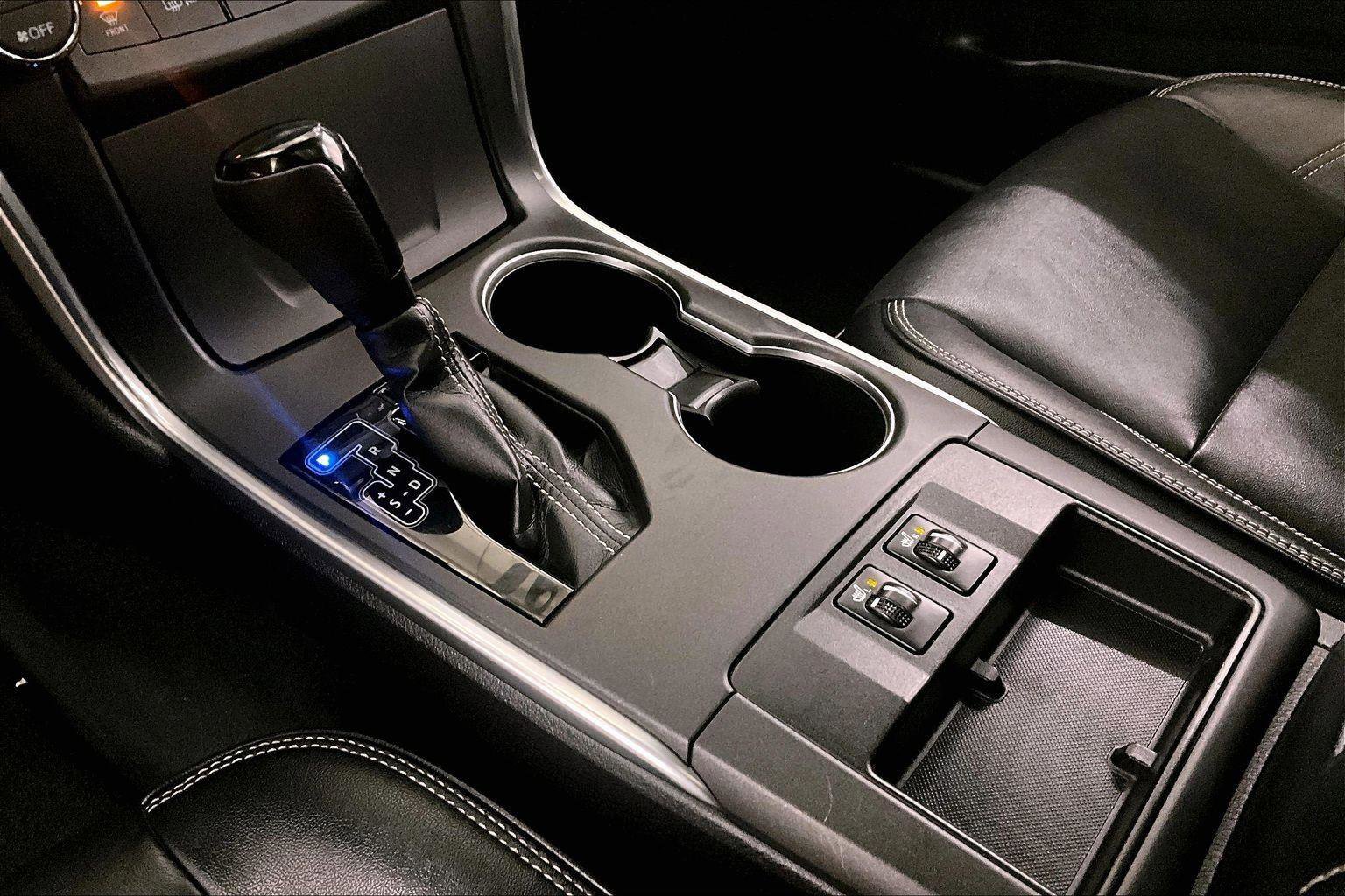 Used 2017 Toyota Camry XLE w/ Moonroof Package image 16