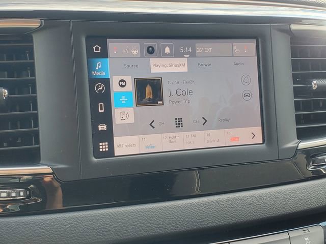 Used 2023 Chrysler Voyager LX image 16