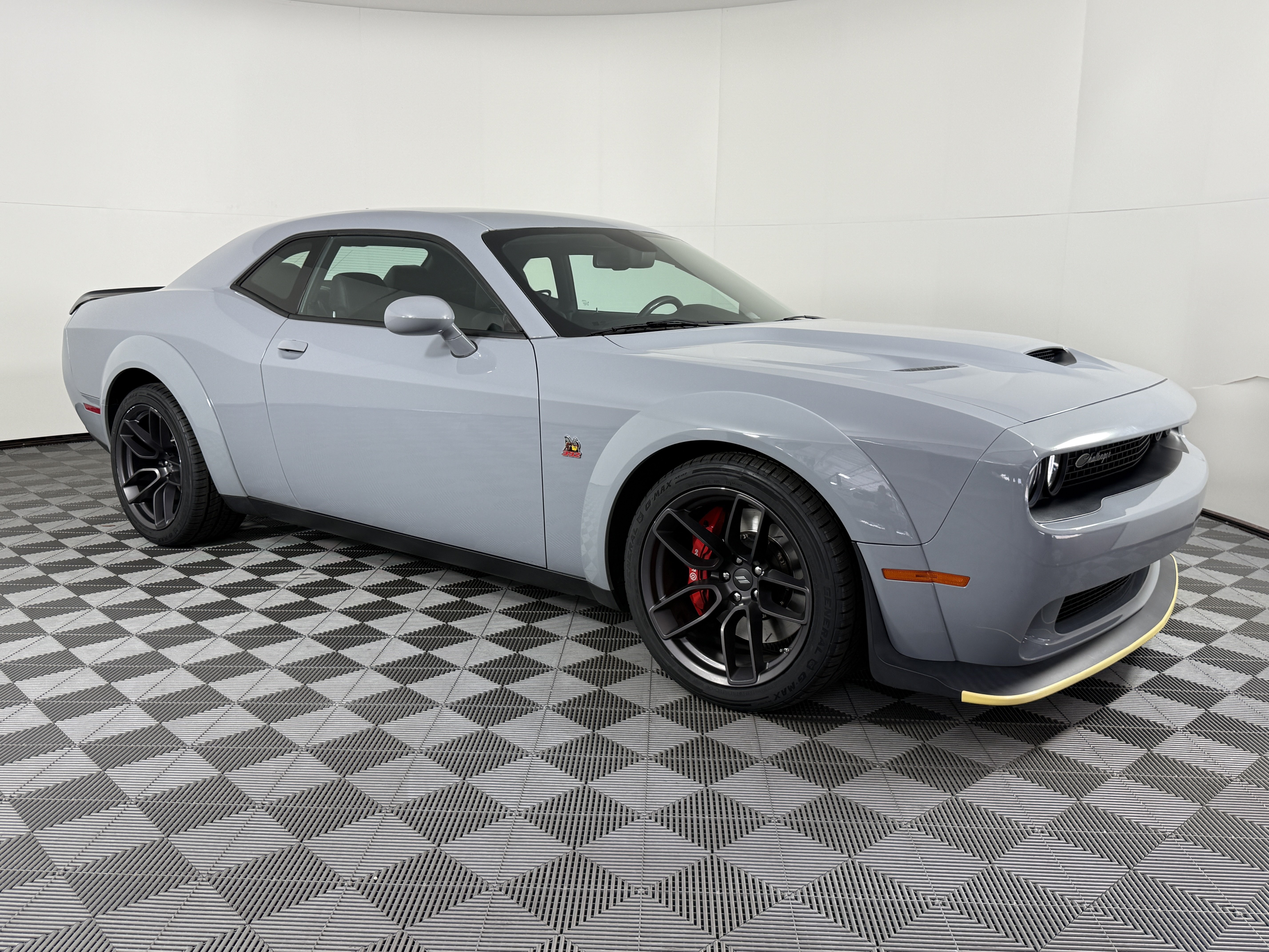 Used 2020 Dodge Challenger R/T Scat Pack RWD image 1