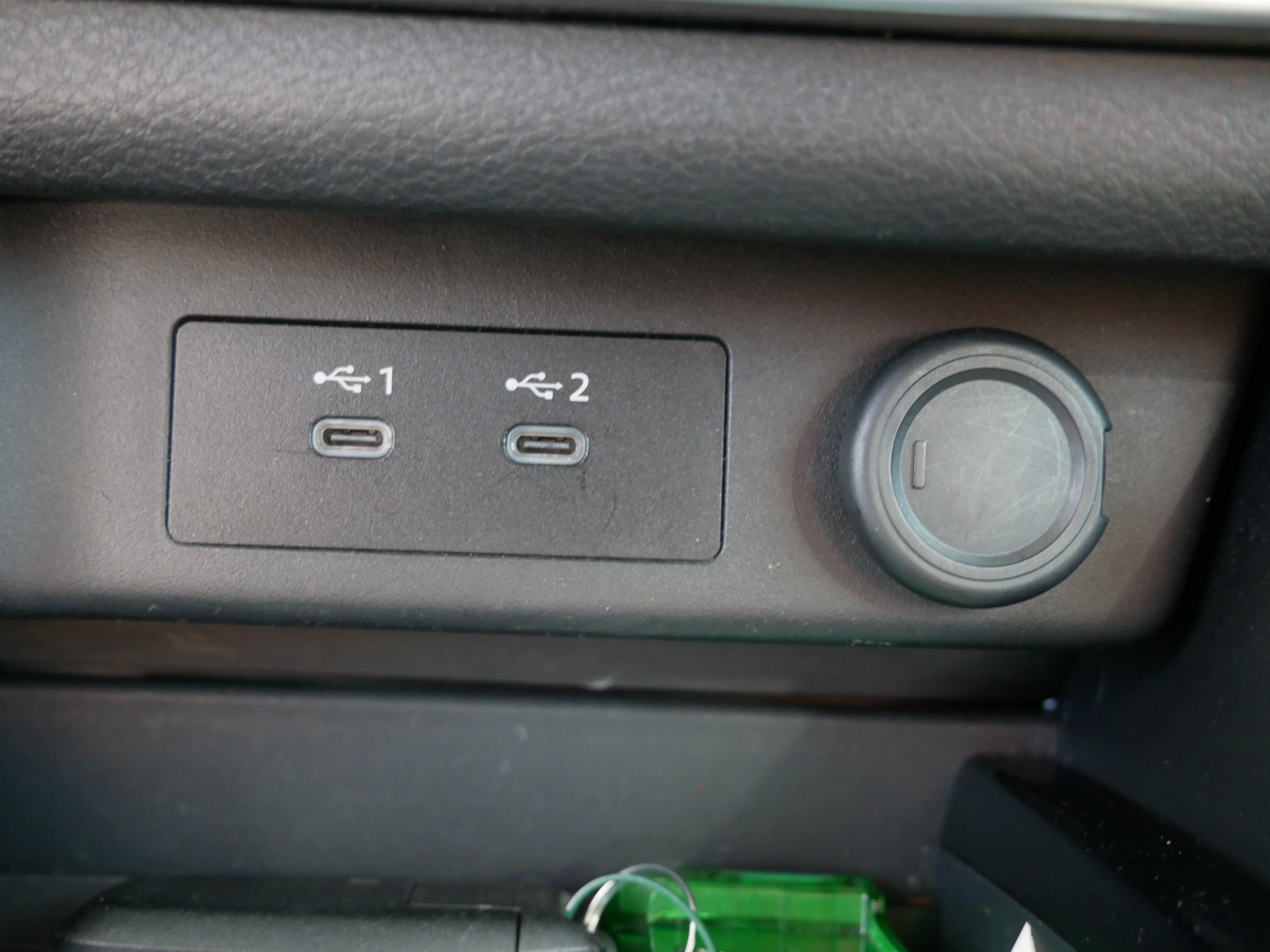 Used 2024 Nissan Rogue S AWD/4WD image 29