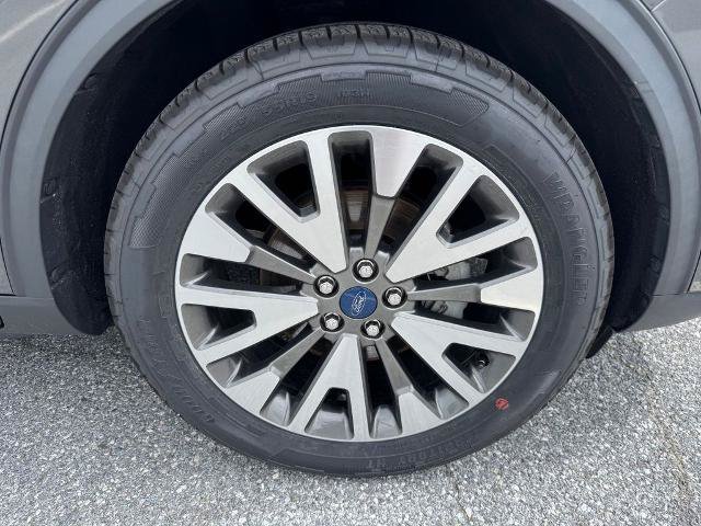 Certified 2020 Ford Escape Titanium AWD/4WD image 10