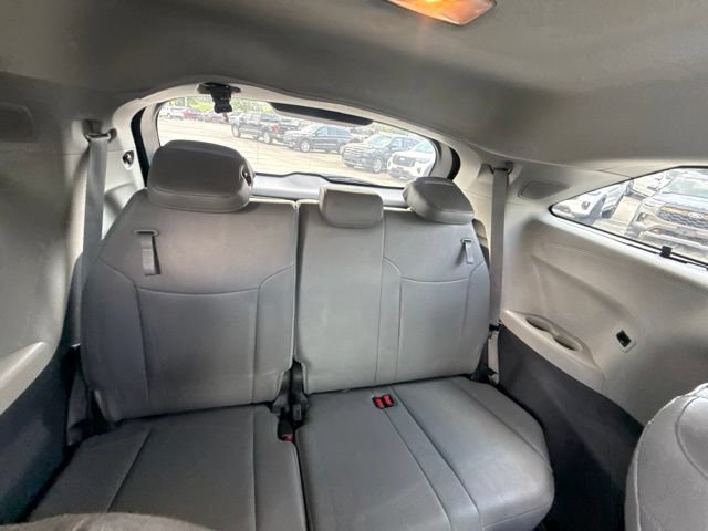 Used 2021 Toyota Sienna Limited FWD image 21