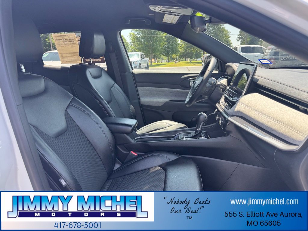 Used 2024 Jeep Compass Latitude AWD/4WD image 17