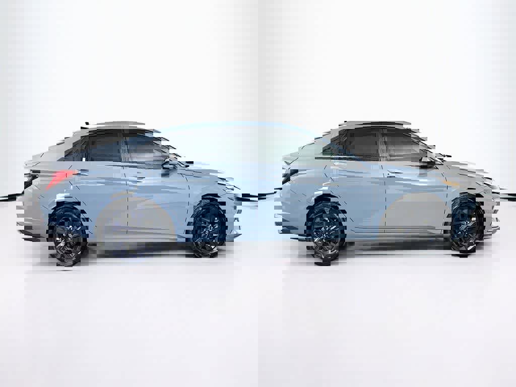 Used 2021 Hyundai Elantra Blue w/ Cargo Package image 24