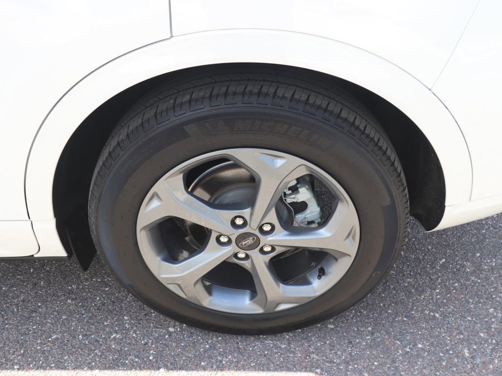 Certified 2024 Ford Escape ST-Line w/ Tech Pack #1 FWD image 16