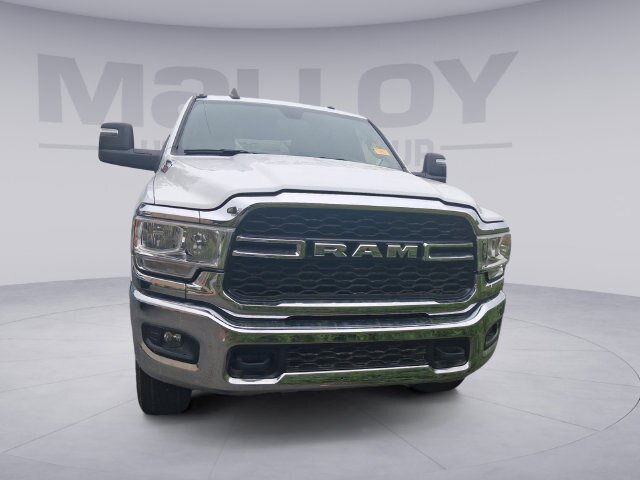 Used 2024 RAM 2500 Tradesman w/ Chrome Appearance Group AWD/4WD image 7