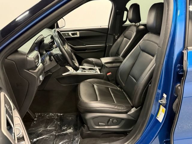 Certified 2020 Ford Explorer XLT w/ Equipment Group 202A AWD/4WD image 14
