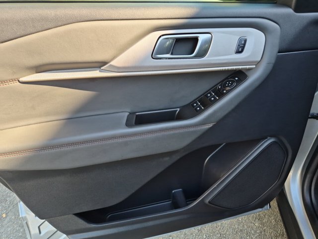 Certified 2025 Ford Explorer Active w/ Active Comfort Package RWD image 13