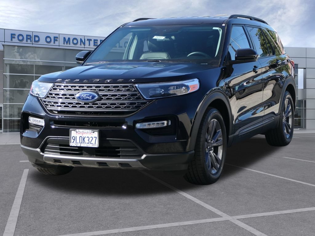 Certified 2024 Ford Explorer XLT w/ Equipment Group 202A RWD image 8