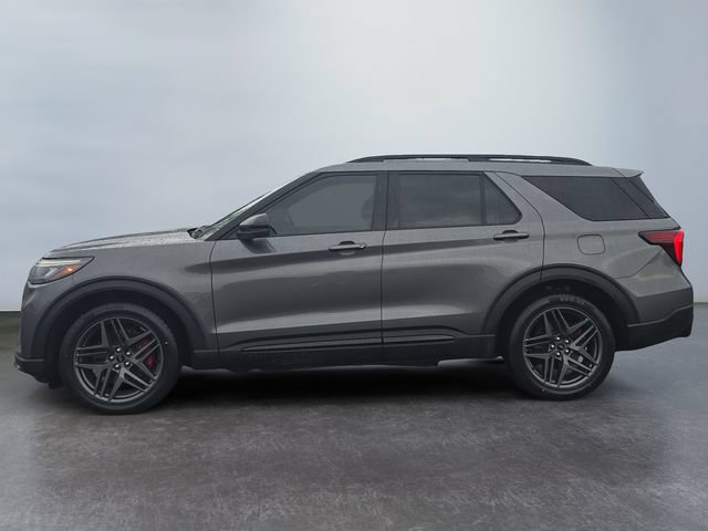 Certified 2025 Ford Explorer ST AWD/4WD image 2