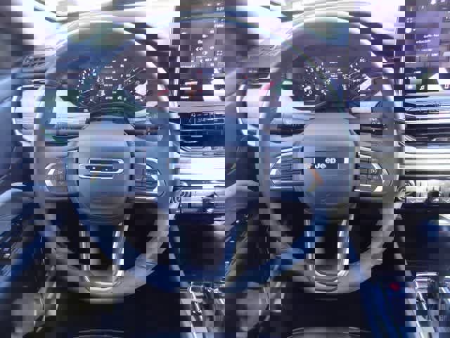 Used 2024 Jeep Compass Latitude image 12