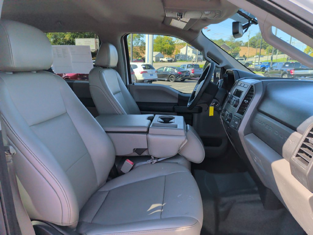 Certified 2019 Ford F250 XL w/ Power Equipment Group AWD/4WD image 9