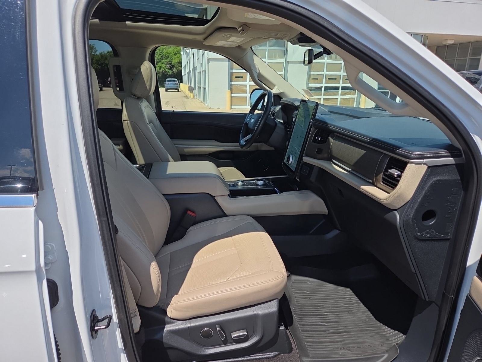 Certified 2023 Ford Expedition Max Limited AWD/4WD image 40